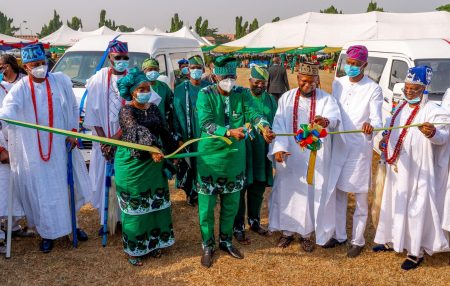 SANWO-OLU CAUTIONS LAGOSIANS ON COVID, SECURITY, FIRE OUTBREAK …Awards buses to four best performing CDAs at Community Day Celebration