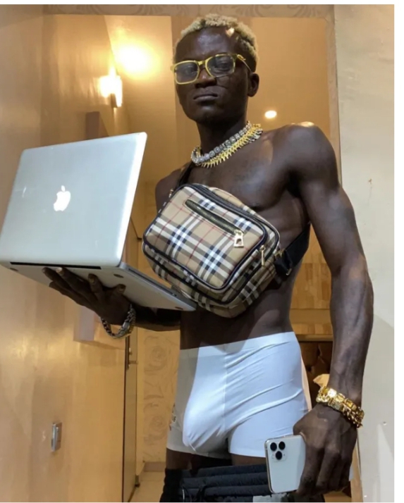 Nigerians react as Zazu star, Portable a.k.a Ogo Zazu has finally surprised Nigerians with his new trending picture😂😂😂😂