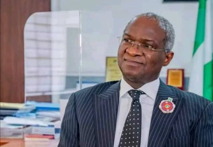 Four Feared Dead As Fashola, Buhari’s CoS, Ngige’s Convoy Crashes In Asaba