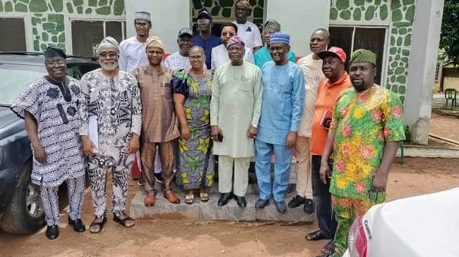 Oyinlola, South-West PDP Leaders Meet On Atiku’s Campaigns