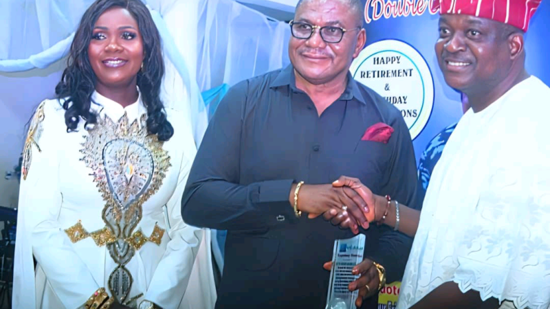 Omooba Olusegun Ajamolaya Receives Legendary Award On A Double Celebration.