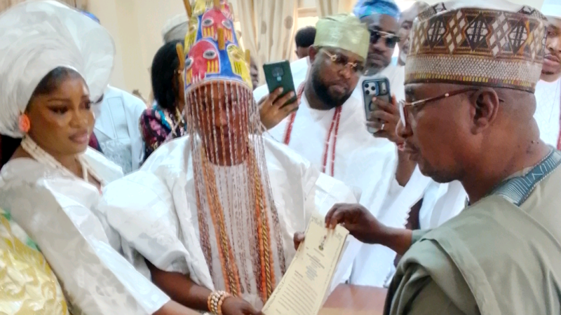 Aiyekooto Reporters Congratulates Oba Rilwan (Cooler) As The Olora of Ora
