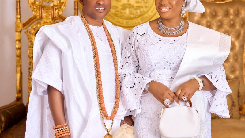 Aiyekooto Reporters Rejoices With the Lioness of Ora, Her Royal Majesty, Olori Shukurat Omobolanle Rilwan Yekini